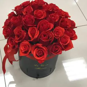 In love - Box with flowers