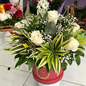 Цвет и простота любви - Коробка с цветами
